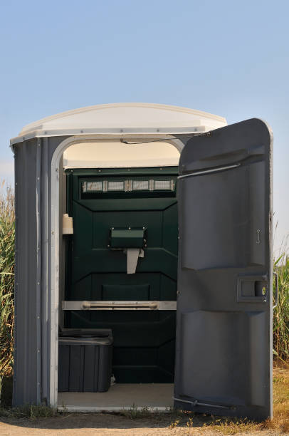 Best Luxury portable toilet rental  in Clawson, MI