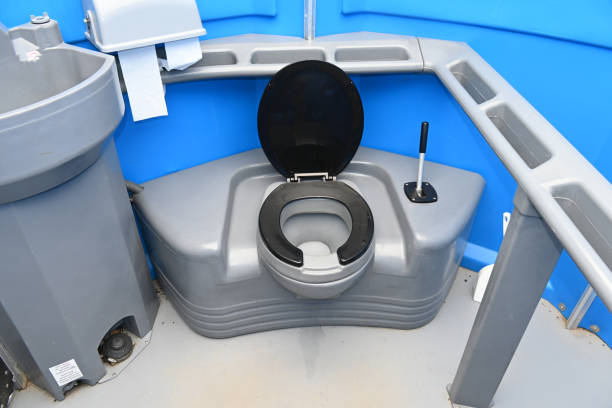 Best Portable restroom trailer rental  in Clawson, MI